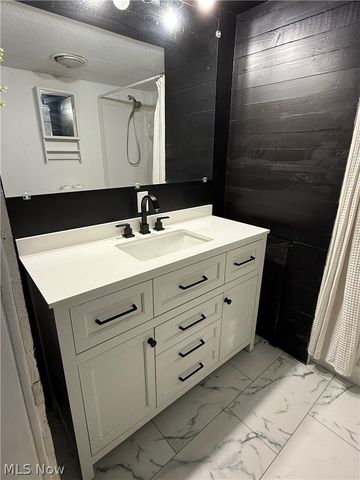 13675 Cleveland Avenue NW, Uniontown, OH 44685