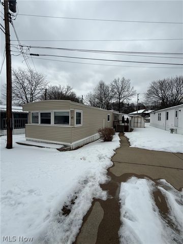 13675 Cleveland Avenue NW, Uniontown, OH 44685