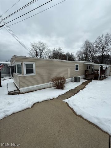 13675 Cleveland Avenue NW, Uniontown, OH 44685