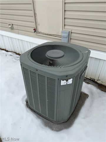 13675 Cleveland Avenue NW, Uniontown, OH 44685