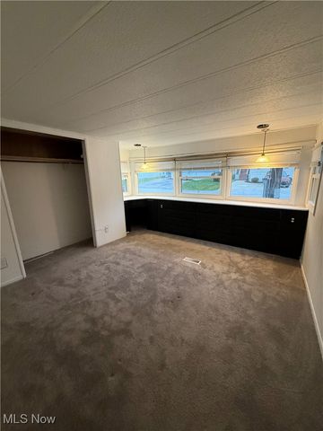 13675 Cleveland Avenue NW, Uniontown, OH 44685