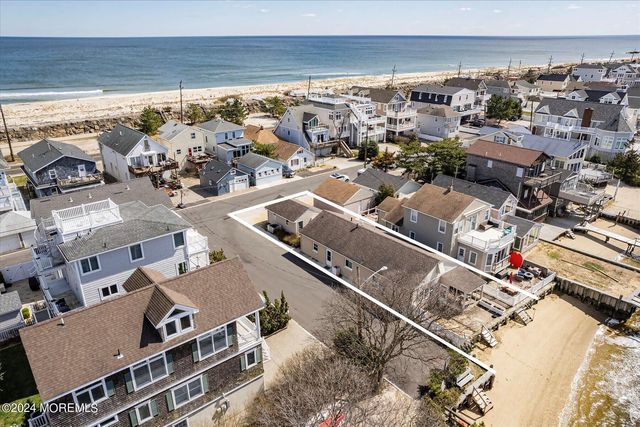 2 Riverview Place, Sea Bright, NJ 07760