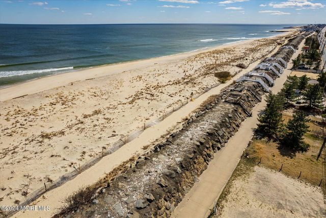 2 Riverview Place, Sea Bright, NJ 07760