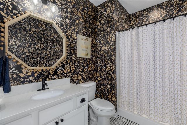 2604 NE 13th Court, Ankeny, IA 50021