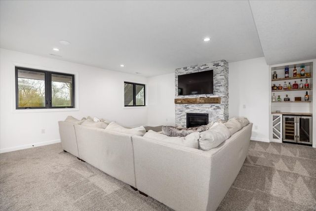 2604 NE 13th Court, Ankeny, IA 50021