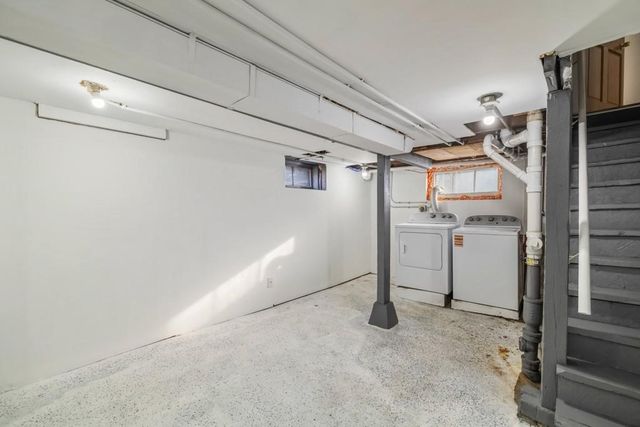 1242 Mckinley Avenue, Des Moines, IA 50315