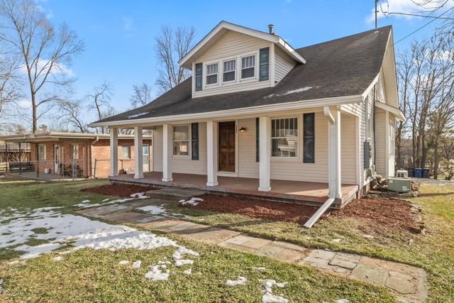 1242 Mckinley Avenue, Des Moines, IA 50315