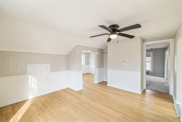 1242 Mckinley Avenue, Des Moines, IA 50315