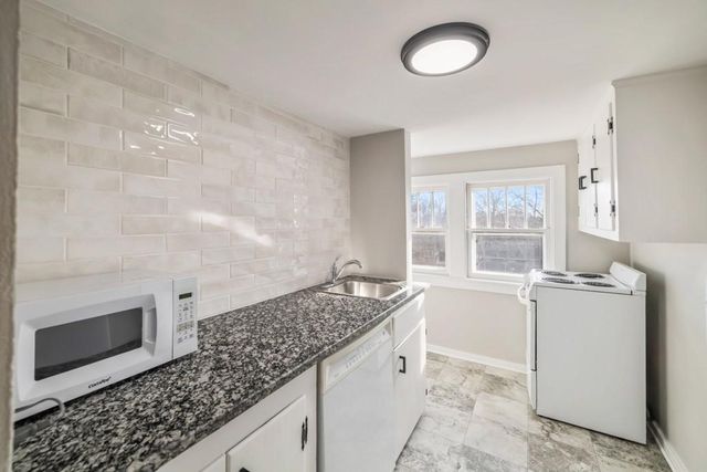 1242 Mckinley Avenue, Des Moines, IA 50315