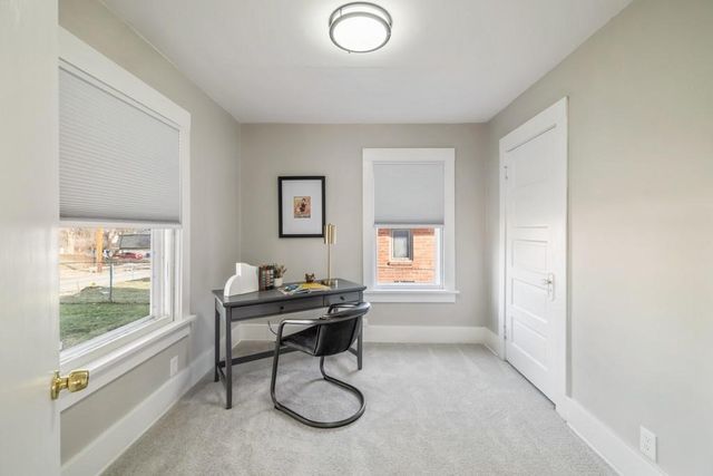 1242 Mckinley Avenue, Des Moines, IA 50315