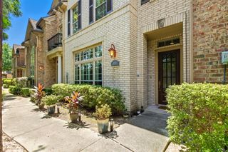 1044 Memorial Village Drive, Houston, TX 77024