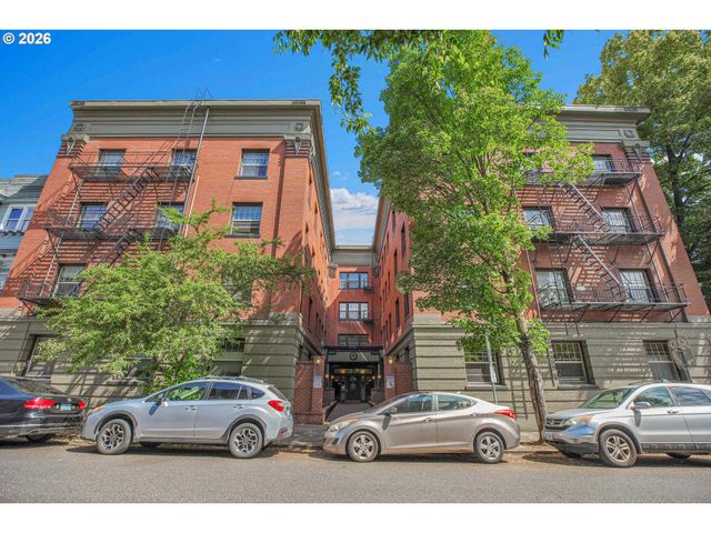 2109 Nw IRVING St 102, Portland, OR 97210