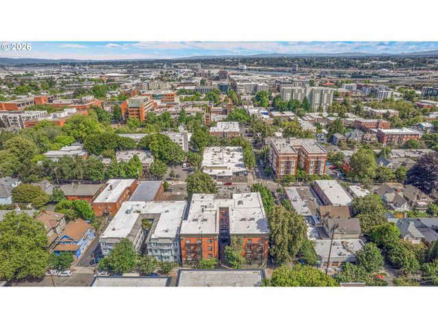 2109 Nw IRVING St 102, Portland, OR 97210