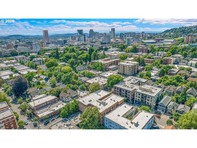 2109 Nw IRVING St 102, Portland, OR 97210