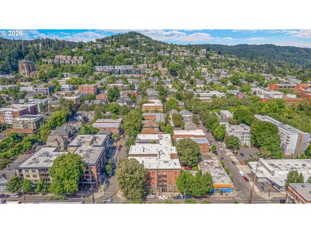2109 Nw IRVING St 102, Portland, OR 97210