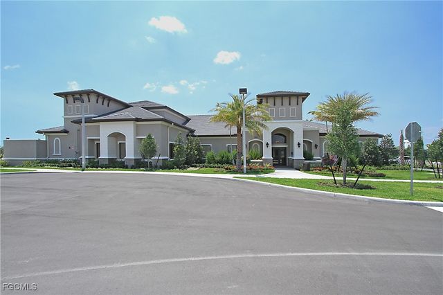 11660 Meadowrun CIR, Fort Myers, FL 33913