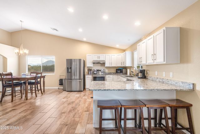 10293 E WHITE WOLF Run, Hereford, AZ 85615