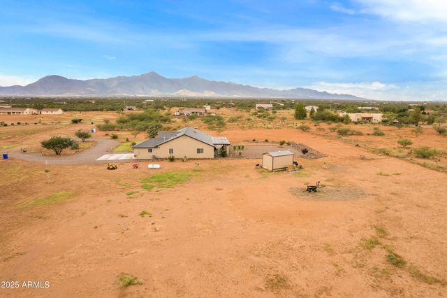 10293 E WHITE WOLF Run, Hereford, AZ 85615