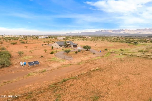 10293 E WHITE WOLF Run, Hereford, AZ 85615