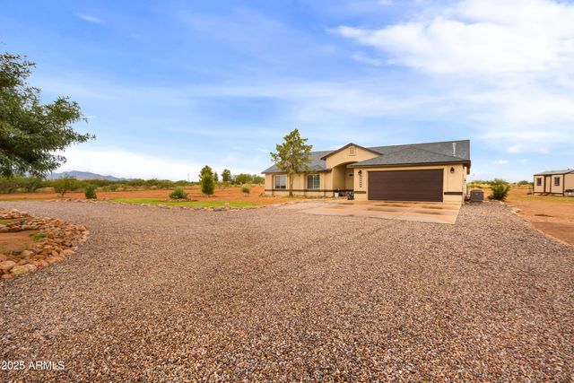 10293 E WHITE WOLF Run, Hereford, AZ 85615
