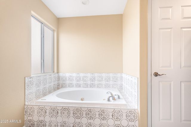 10293 E WHITE WOLF Run, Hereford, AZ 85615