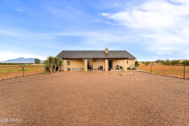 10293 E WHITE WOLF Run, Hereford, AZ 85615