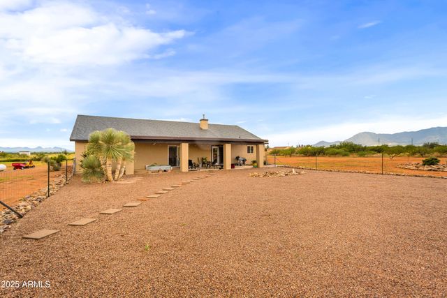 10293 E WHITE WOLF Run, Hereford, AZ 85615