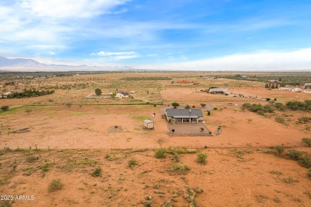 10293 E WHITE WOLF Run, Hereford, AZ 85615