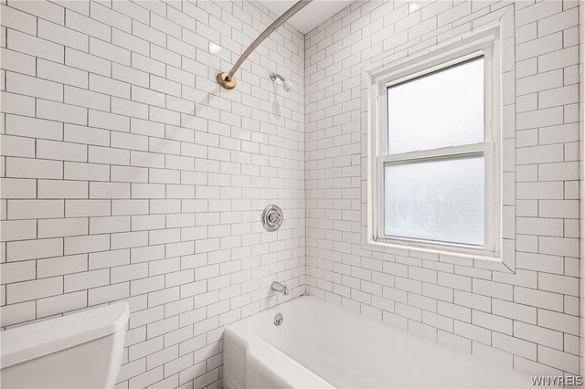 248 Auburn Avenue, Buffalo, NY 14213