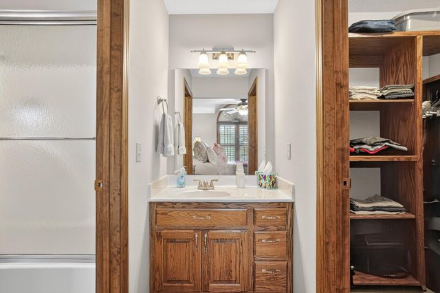 987 Cleveland Road, Houston, MO 65483