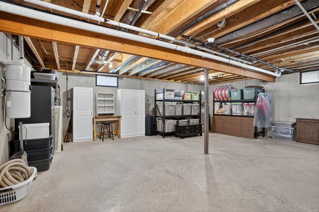 987 Cleveland Road, Houston, MO 65483