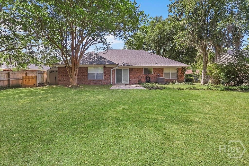 Image 13 of property listing at 831 Osprey Drive, Richmond Hill, GA 31324