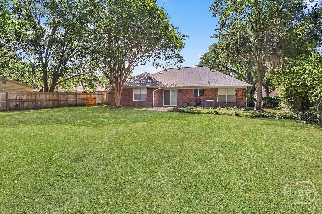 Image 14 of property listing at 831 Osprey Drive, Richmond Hill, GA 31324