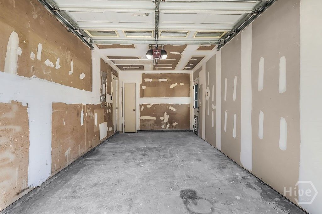 Image 15 of property listing at 831 Osprey Drive, Richmond Hill, GA 31324