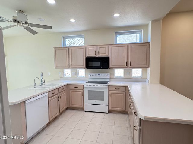 13706 W CABALLERO Drive, Sun City West, AZ 85375