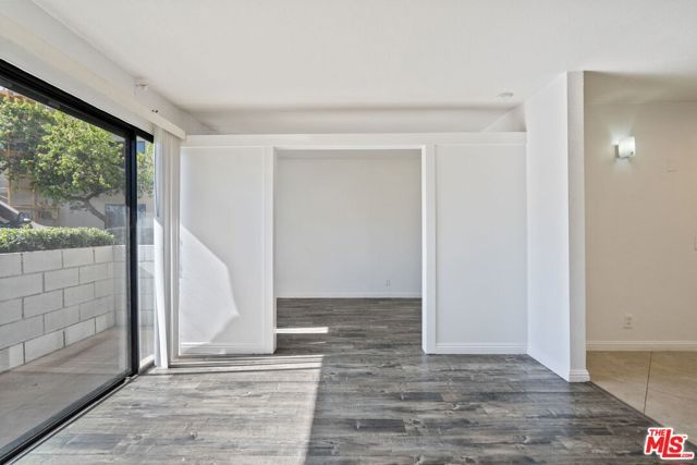 20234 Cantara Street 130, Winnetka (los Angeles), CA 91306