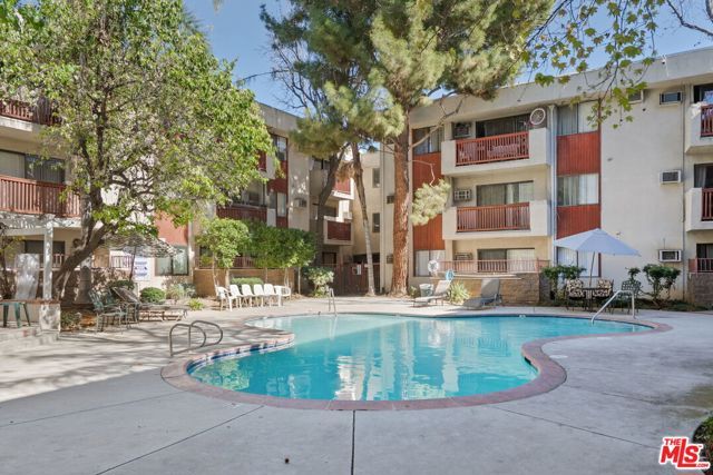 20234 Cantara Street 130, Winnetka (los Angeles), CA 91306