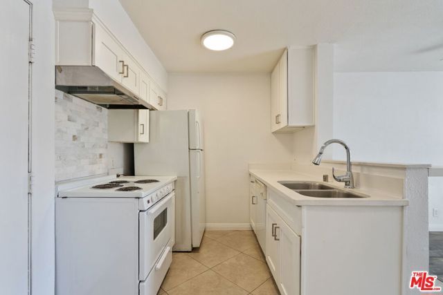 20234 Cantara Street 130, Winnetka (los Angeles), CA 91306