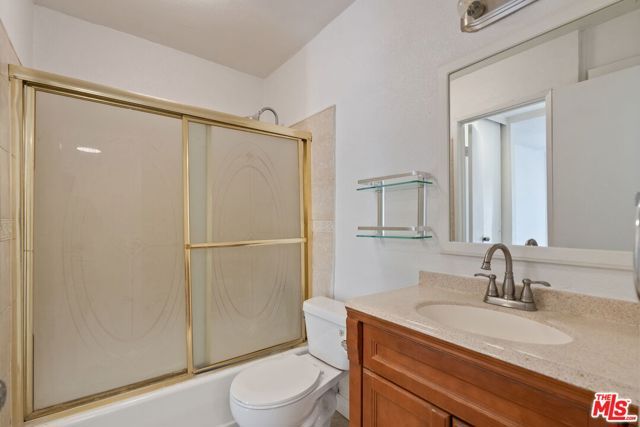 20234 Cantara Street 130, Winnetka (los Angeles), CA 91306