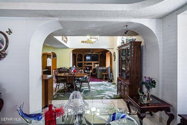 560 Fray Olguin Court, Socorro, TX 79927