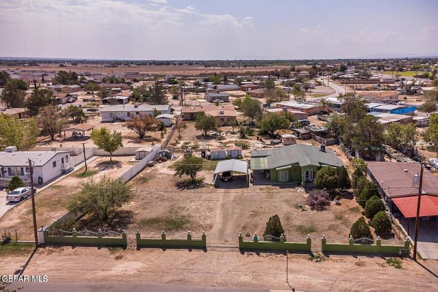 560 Fray Olguin Court, Socorro, TX 79927