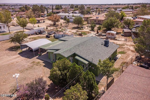 560 Fray Olguin Court, Socorro, TX 79927