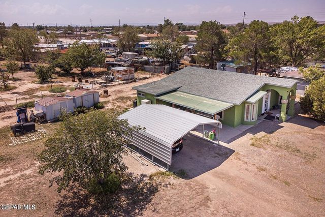 560 Fray Olguin Court, Socorro, TX 79927