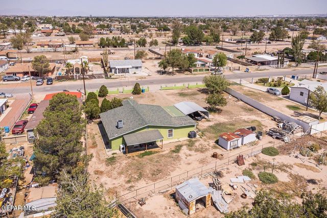 560 Fray Olguin Court, Socorro, TX 79927