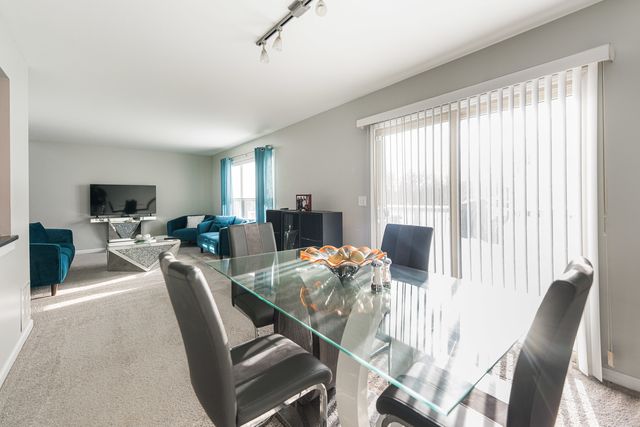 45 Aegina Court, Tinley Park, IL 60477