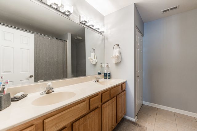 45 Aegina Court, Tinley Park, IL 60477