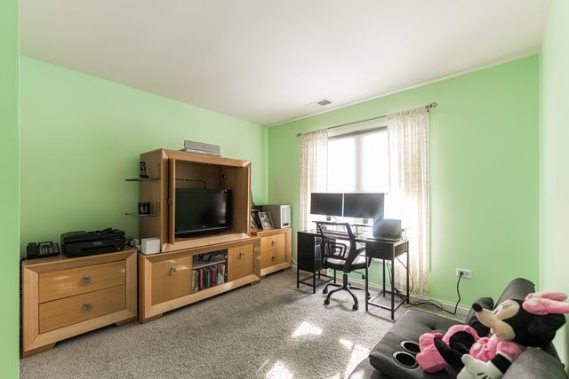 45 Aegina Court, Tinley Park, IL 60477