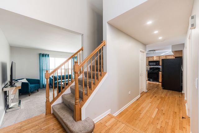 45 Aegina Court, Tinley Park, IL 60477