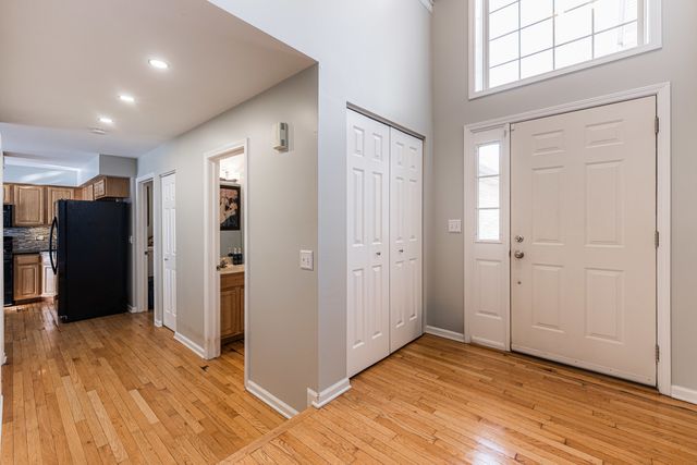 45 Aegina Court, Tinley Park, IL 60477