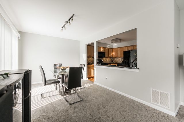 45 Aegina Court, Tinley Park, IL 60477